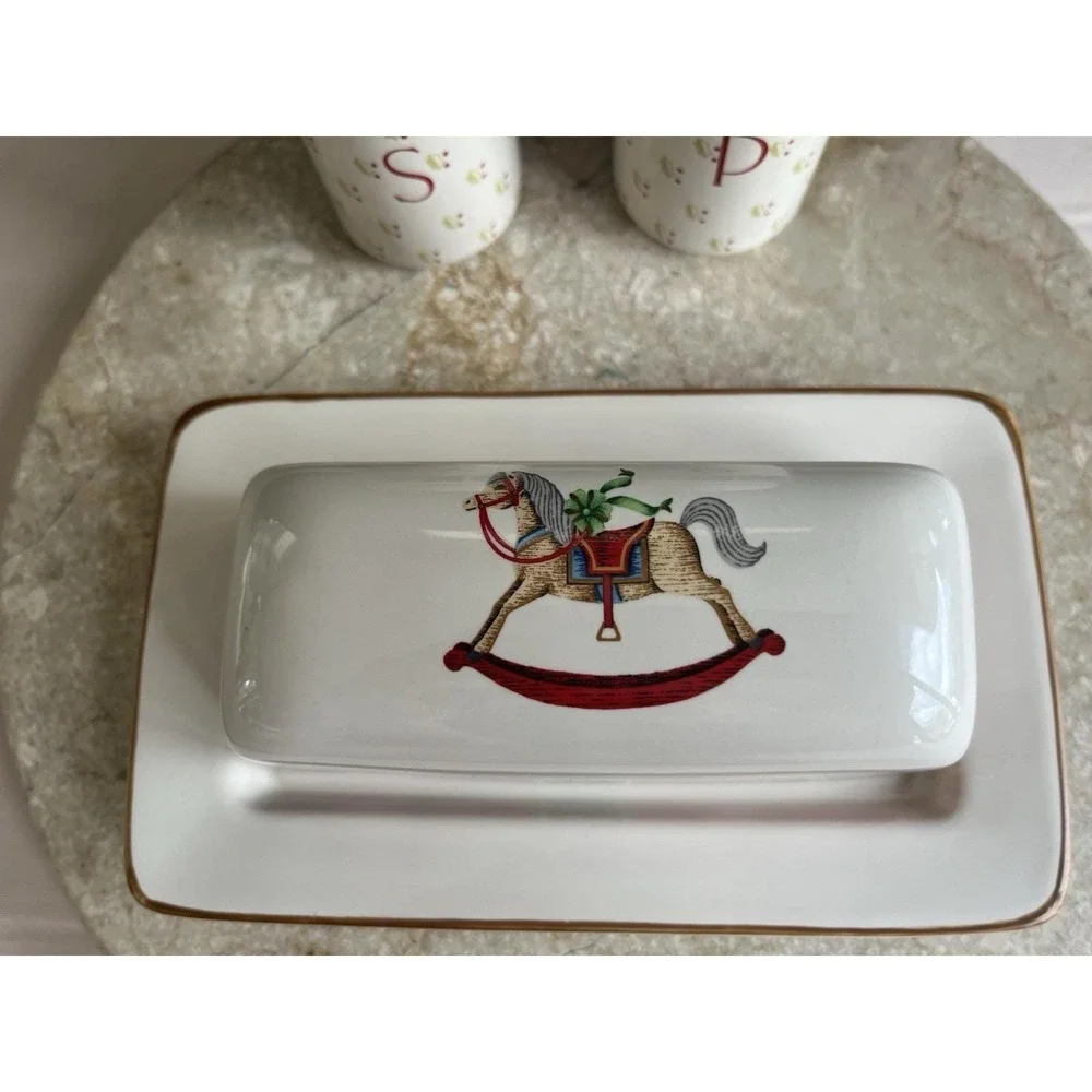 Vintage Carlton Hall By Kobe Christmas Hostess Set Butter Dish , Salt And Pepper